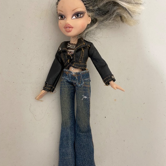 2001 bratz rock angelz original 10” doll With guitar - Picture 2 of 10